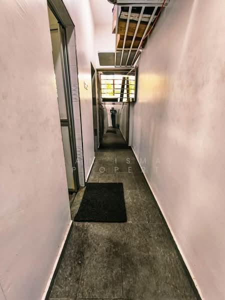 Terraced House for Sale in Taman Kota Masai (Pasir Gudang) - Azlan Ismail aiproperty - Corridor - PropertyGuru.com.my