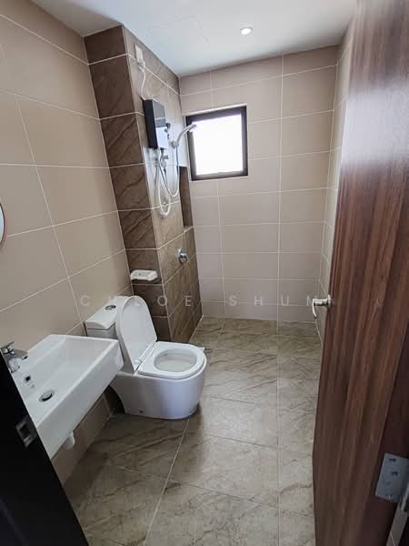 Servis Apartment untuk Dijual di Veranda Residence - Chloe Shum - Bathroom - PropertyGuru.com.my