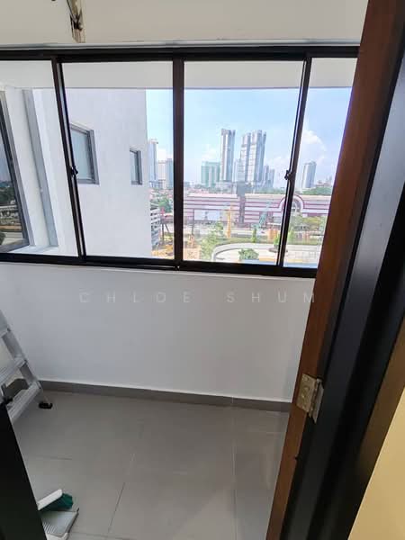 Servis Apartment untuk Dijual di Veranda Residence - Chloe Shum - Balcony - PropertyGuru.com.my