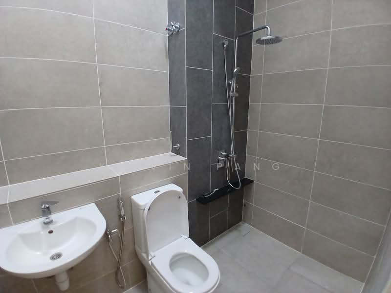 Rumah Teres 2 Tingkat untuk Disewa di Shah Alam (Selangor) - Kelvin Pang - Bathroom - PropertyGuru.com.my
