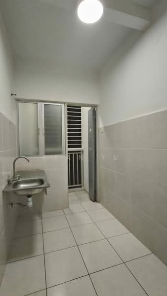 Kondominium untuk Disewa di Sky Awani Residensi 1 - Kean Yu - Kitchen - PropertyGuru.com.my