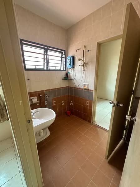 2-storey Terraced House for Rent in Sepang (Selangor) - Theresa Chew - Bathroom - PropertyGuru.com.my