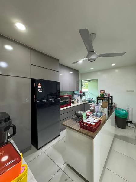 2-storey Terraced House for Sale in Indahpura Diamond (Kulai) - Sharon Ong - Kitchen - PropertyGuru.com.my