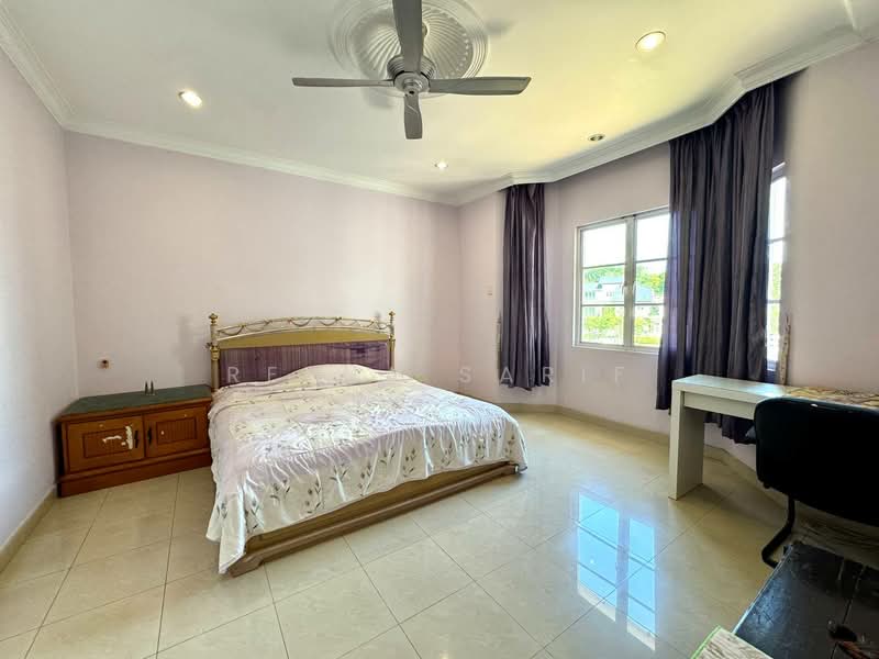 Rumah Banglo untuk Dijual di Bukit Jelutong (Shah Alam) - Reena Sarif - Bedroom - PropertyGuru.com.my