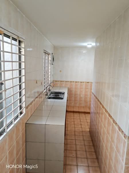 2-storey Terraced House for Sale in Kota Kemuning (Shah Alam) - STEVE KI - Kitchen - PropertyGuru.com.my