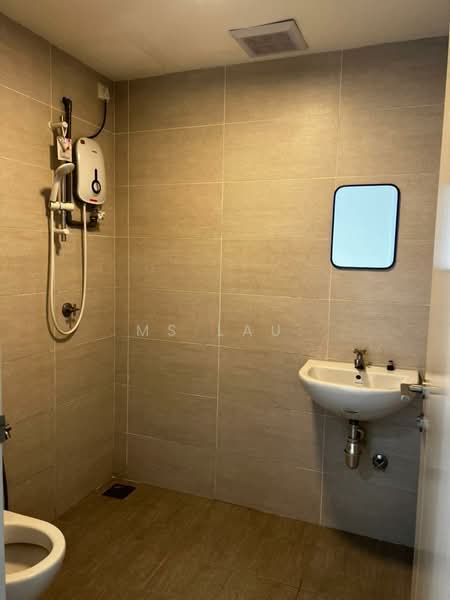 Servis Apartment untuk Disewa di Court 28 - Ms Lau. - Bathroom - PropertyGuru.com.my