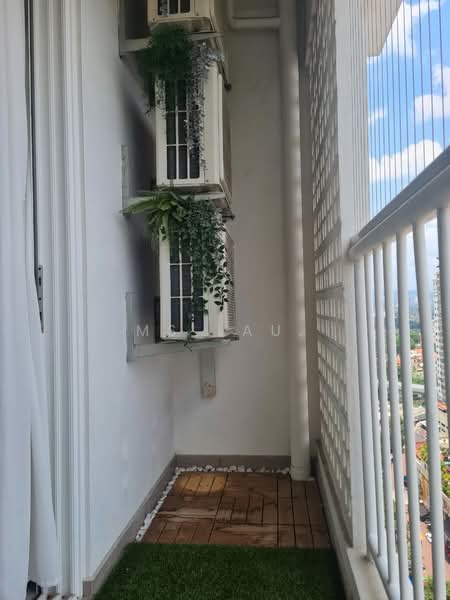 Servis Apartment untuk Disewa di Court 28 - Ms Lau. - Balcony - PropertyGuru.com.my