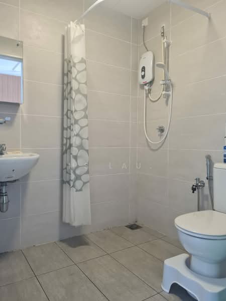 Servis Apartment untuk Disewa di Court 28 - Ms Lau. - Bathroom - PropertyGuru.com.my