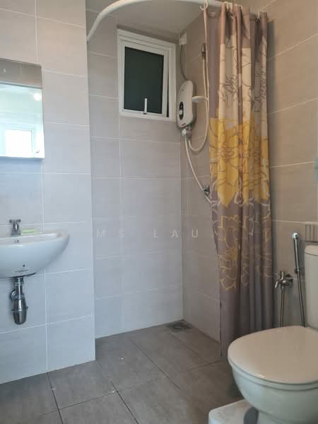 Servis Apartment untuk Disewa di Court 28 - Ms Lau. - Bathroom - PropertyGuru.com.my