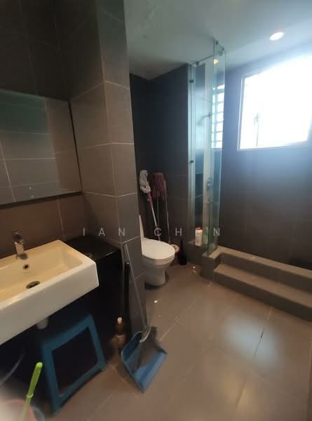 Service Residence for Sale at Tropez Residences - Ian Chen - Bathroom - PropertyGuru.com.my