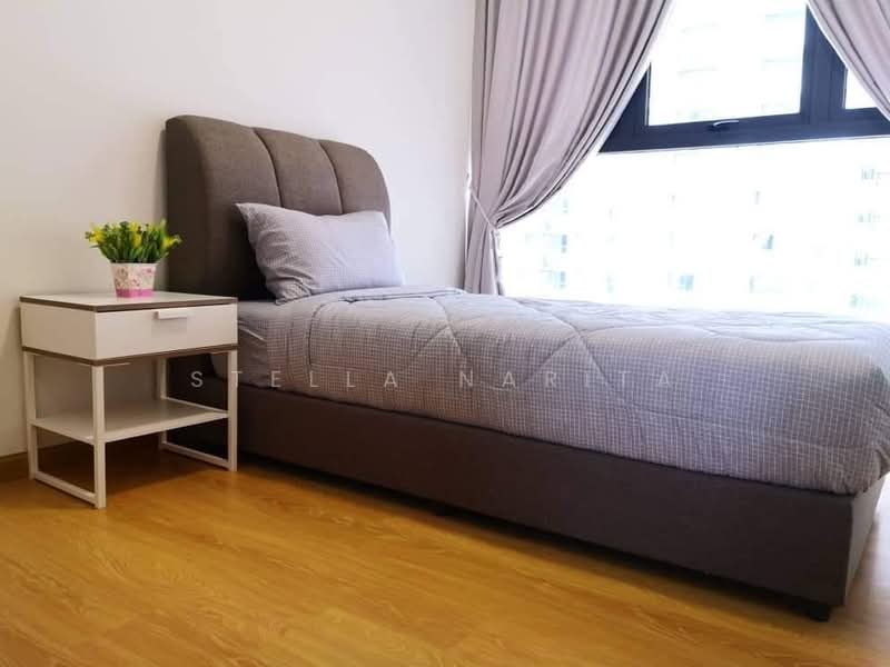 Condominium for Rent at Amberside @ Country Garden Danga Bay - Stella Narita - Bedroom - PropertyGuru.com.my
