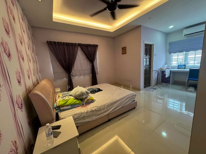 Semi-Detached House for Sale in Bandar Puteri Puchong (Puchong) - Paul Lee - Bedroom - PropertyGuru.com.my