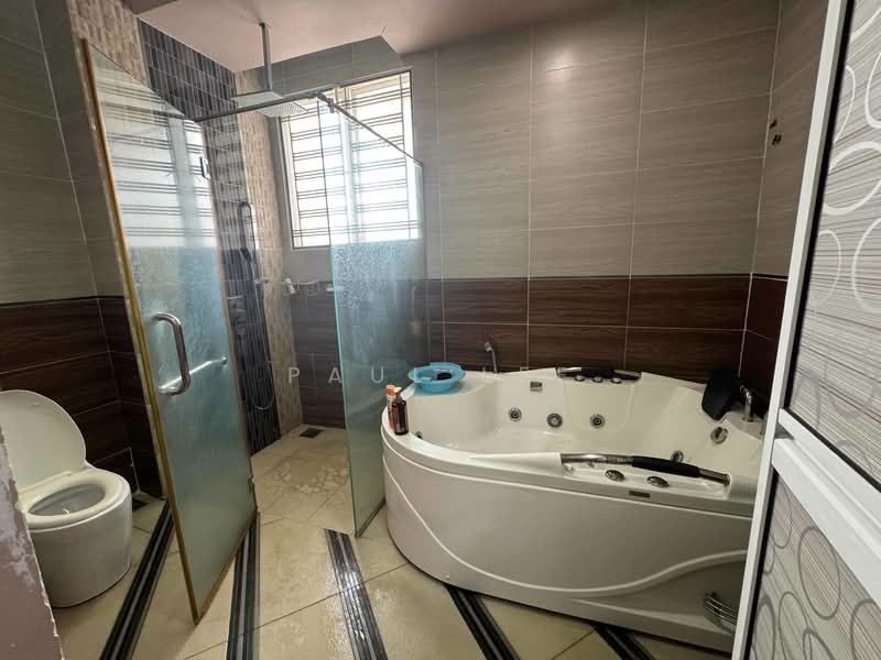 Semi-Detached House for Sale in Bandar Puteri Puchong (Puchong) - Paul Lee - Bathroom - PropertyGuru.com.my