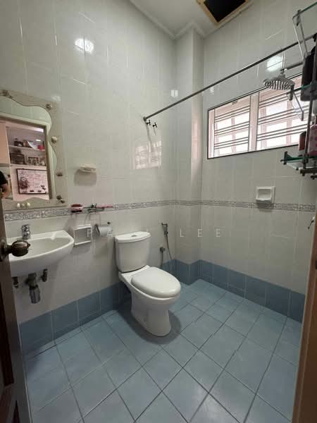 Semi-Detached House for Sale in Bandar Puteri Puchong (Puchong) - Paul Lee - Bathroom - PropertyGuru.com.my
