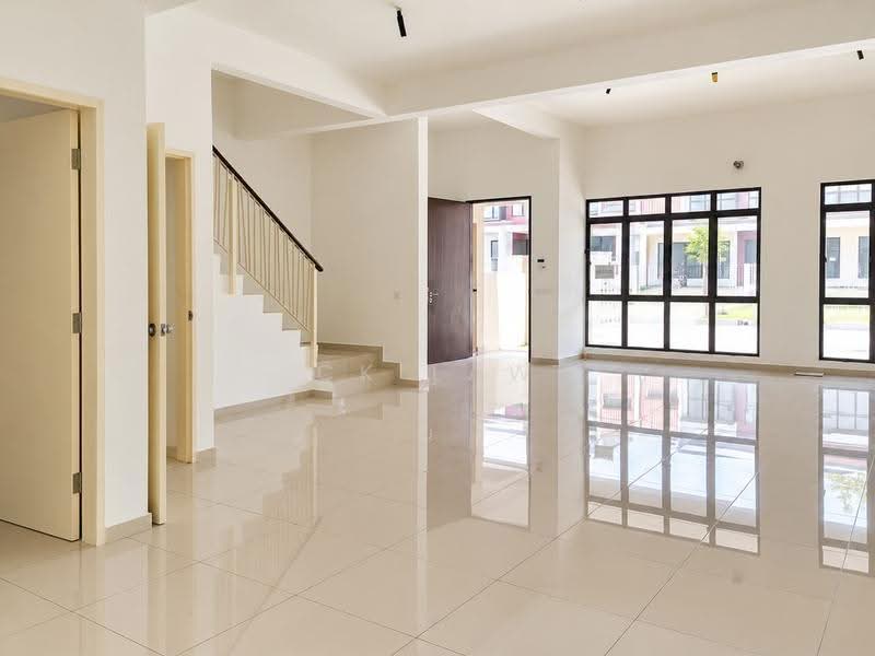 Rumah Teres 2-Tingkat untuk Dijual di Setia Ecohill (Semenyih) - CK Law - Living Room - PropertyGuru.com.my