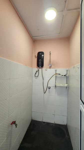 Shop for Rent in Bangsar (Kuala Lumpur) - Caren Wong - Bathroom - PropertyGuru.com.my
