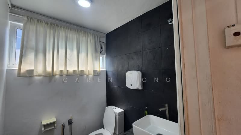 Shop for Rent in Bangsar (Kuala Lumpur) - Caren Wong - Bathroom - PropertyGuru.com.my