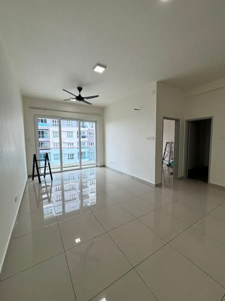 Service Residence for Sale at Seasons Amara Larkin - Chloe Mak - Living Room - PropertyGuru.com.my