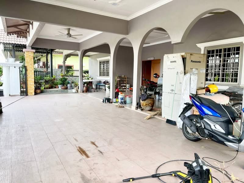 Rumah Teres 1 Tingkat untuk Dijual di Taman Setia Jaya (Banting) - Ahmad Muslim - PropertyGuru.com.my