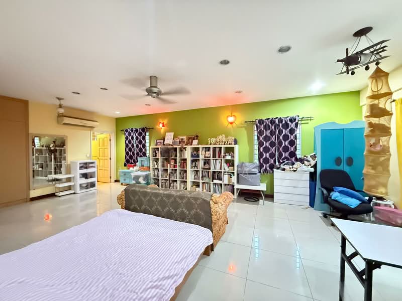 Bungalow for Sale in Country Heights (Kajang) - Lewis Tam - Living Room - PropertyGuru.com.my