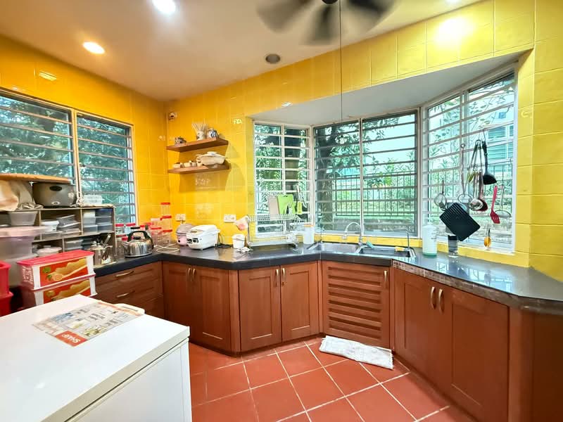 Bungalow for Sale in Country Heights (Kajang) - Lewis Tam - Kitchen - PropertyGuru.com.my