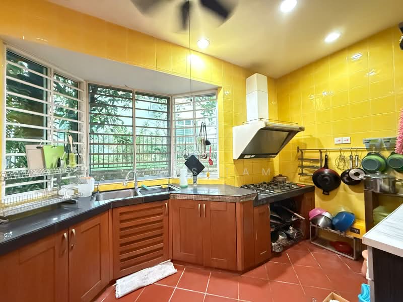 Bungalow for Sale in Country Heights (Kajang) - Lewis Tam - Kitchen - PropertyGuru.com.my