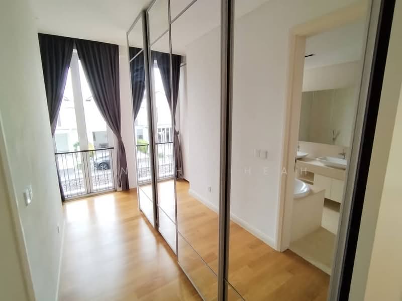 Semi-Detached House for Rent in Johor Bahru (Johor) - Hung Hoi Heah - Bedroom - PropertyGuru.com.my