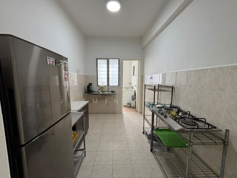Kondominium untuk Disewa di D'Aman Ria Condominium - Jasmine Yap - Kitchen - PropertyGuru.com.my