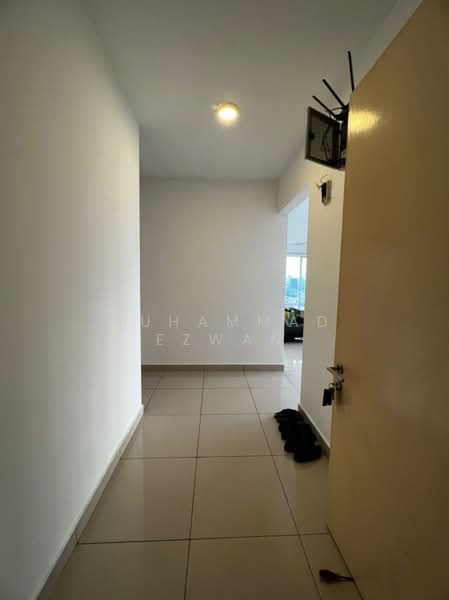 Service Residence for Sale at Platinum Lake PV 21 - Muhammad Ezwan - Corridor - PropertyGuru.com.my