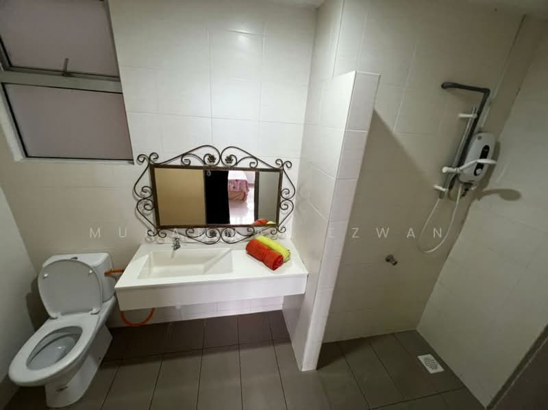 Service Residence for Sale at Platinum Lake PV 21 - Muhammad Ezwan - Bathroom - PropertyGuru.com.my