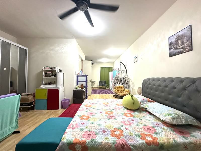 3-storey Terraced House for Sale in Rawang (Selangor) - Reena Sarif - Bedroom - PropertyGuru.com.my