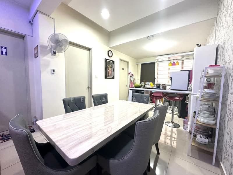 3-storey Terraced House for Sale in Rawang (Selangor) - Reena Sarif - Dining Room - PropertyGuru.com.my