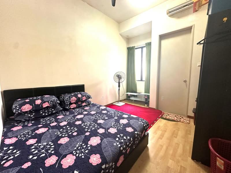 3-storey Terraced House for Sale in Rawang (Selangor) - Reena Sarif - Bedroom - PropertyGuru.com.my