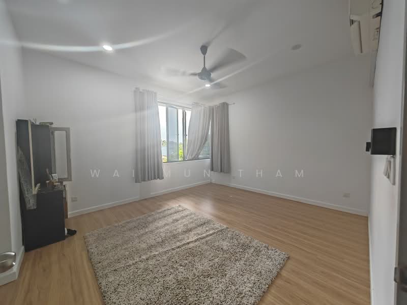 Semi-Detached House for Sale in Taman Tuanku Jaafar (Sungai Gadut) - Wai Mun Tham - Bedroom - PropertyGuru.com.my