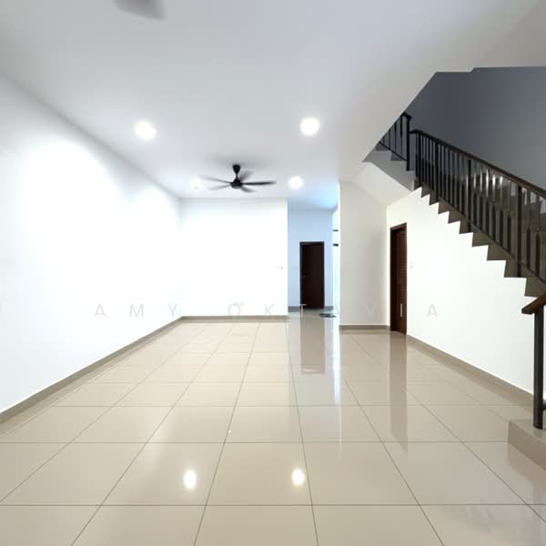 2-storey Terraced House for Rent in Setia Safiro (Cyberjaya) - Amy Oktavia - Living Room - PropertyGuru.com.my