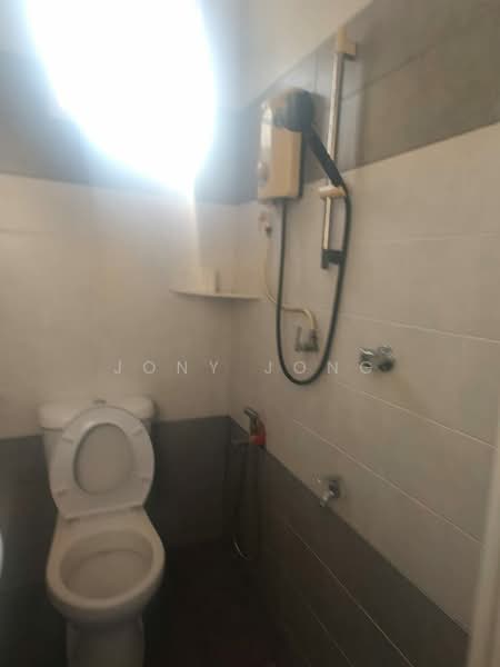 Rumah Teres untuk Disewa di Skudai (Johor) - Jony Jong - Bathroom - PropertyGuru.com.my
