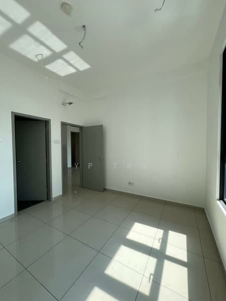 Service Residence for Sale at B11 Parkland Residence - YP Tan - Interior - PropertyGuru.com.my