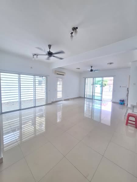 Rumah Berkembar untuk Dijual di Seremban (Negeri Sembilan) - Wai Mun Tham - Living Room - PropertyGuru.com.my