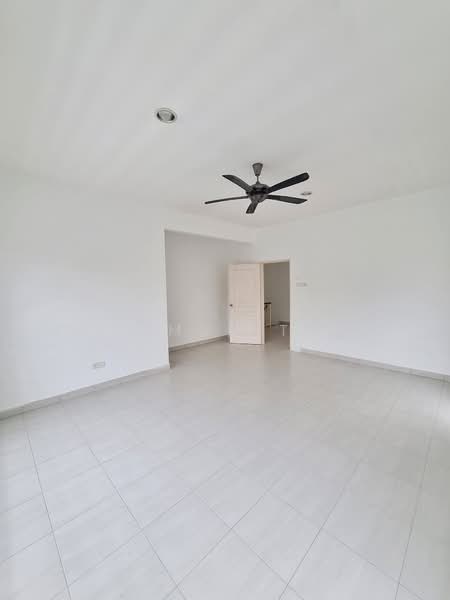 Rumah Berkembar untuk Dijual di Seremban (Negeri Sembilan) - Wai Mun Tham - Living Room - PropertyGuru.com.my