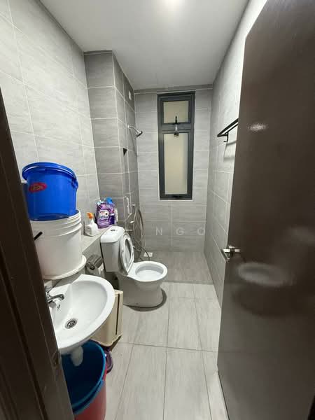 Service Residence for Sale at 8Scape Residence @ Sutera - SY Ngo - Bathroom - PropertyGuru.com.my