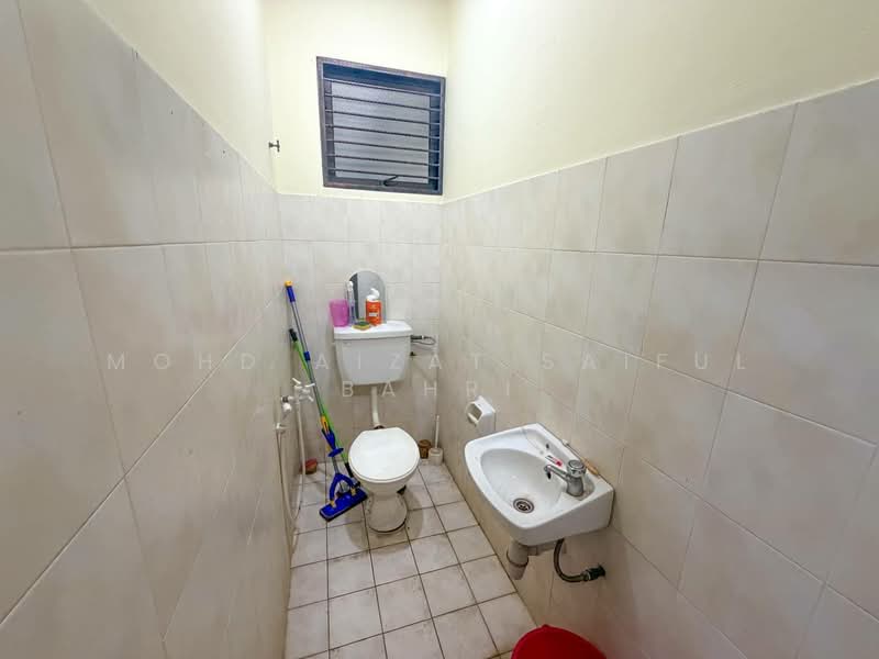 2-storey Terraced House for Sale in Alam Damai (Cheras) - Mohd Aizat Saiful Bahri - Bathroom - PropertyGuru.com.my