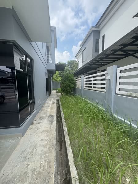 Semi-Detached House for Sale in Skudai (Johor) - Warren Tay - Exterior - PropertyGuru.com.my