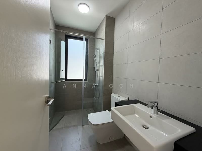 Semi-Detached House for Sale in Petaling (Selangor) - Anna Goh - Bathroom - PropertyGuru.com.my