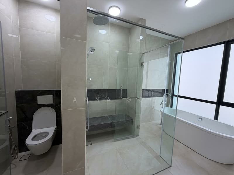Semi-Detached House for Sale in Petaling (Selangor) - Anna Goh - Bathroom - PropertyGuru.com.my