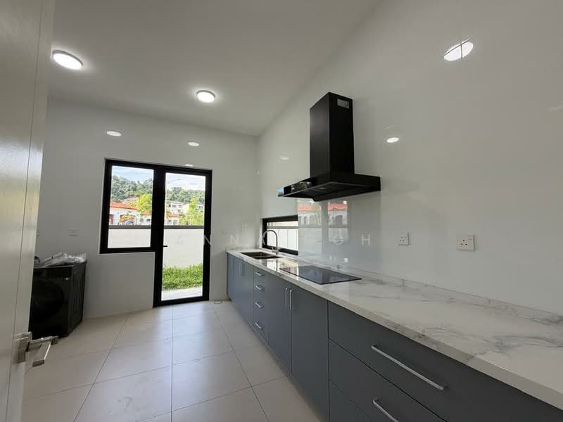 Semi-Detached House for Sale in Petaling (Selangor) - Anna Goh - Kitchen - PropertyGuru.com.my