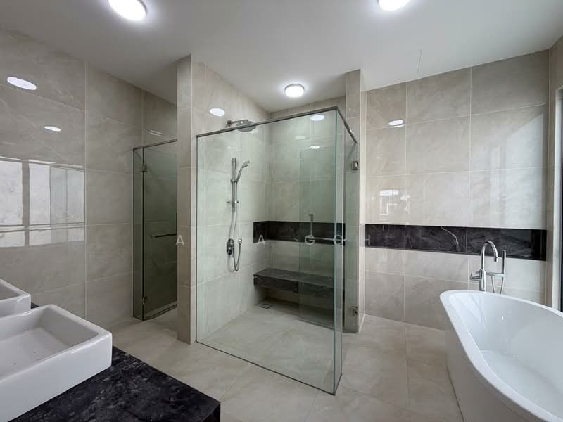 Semi-Detached House for Sale in Petaling (Selangor) - Anna Goh - Bathroom - PropertyGuru.com.my
