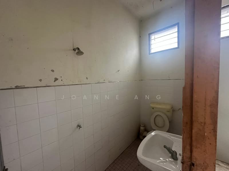 Rumah Teres 2 Tingkat untuk Dijual di Taman Widuri (Sungai Jawi) - Joanne Ang - Bathroom - PropertyGuru.com.my