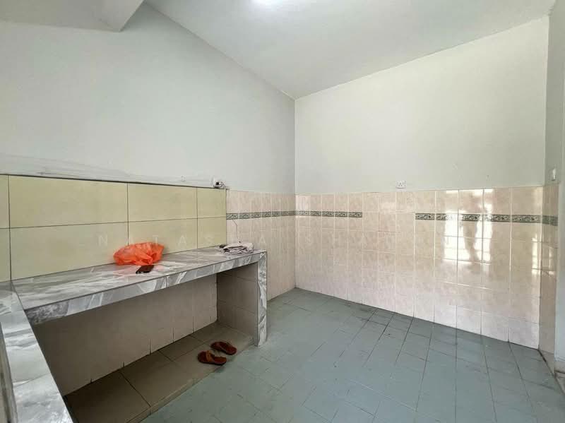 Rumah Teres 2 Tingkat untuk Dijual di Alam Perdana (Puncak Alam) - Natasha Shadan - Kitchen - PropertyGuru.com.my
