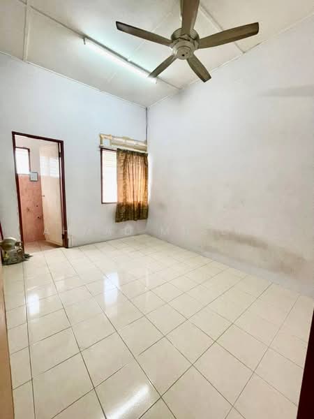 Rumah Teres 2 Tingkat untuk Dijual di Taman Manggis Jaya (Banting) - Ahmad Muslim - PropertyGuru.com.my