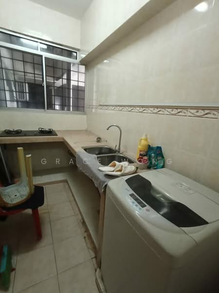 Pangsapuri untuk Dijual di Anjung Hijau (Greenfields) - Grace Wong - Kitchen - PropertyGuru.com.my